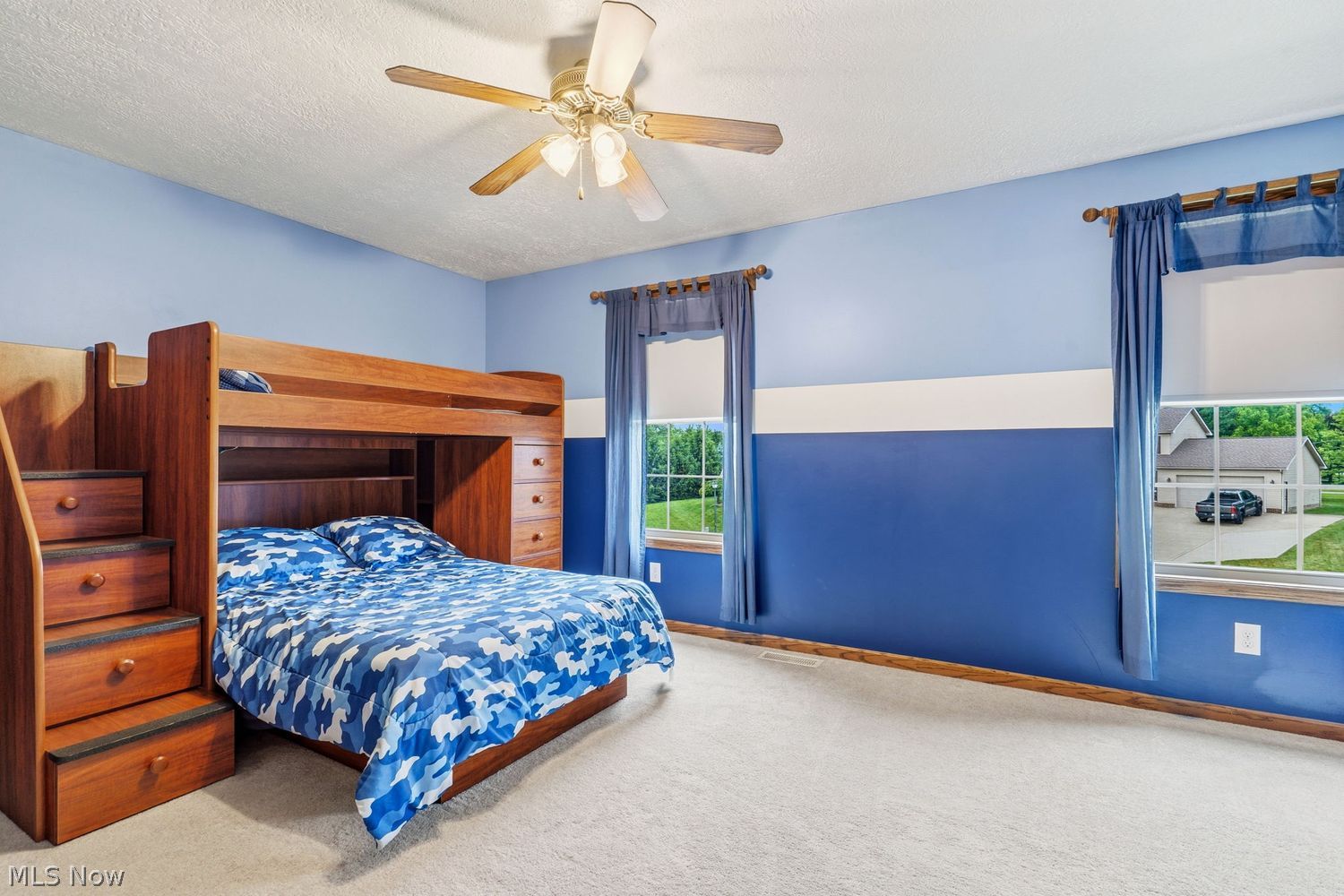 5870 Sky Ridge Avenue NE Louisville OH 44641
