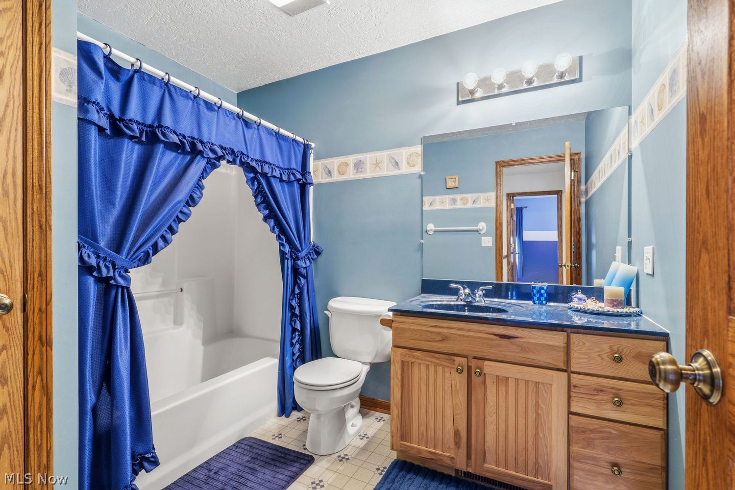 5870 Sky Ridge Avenue NE Louisville OH 44641