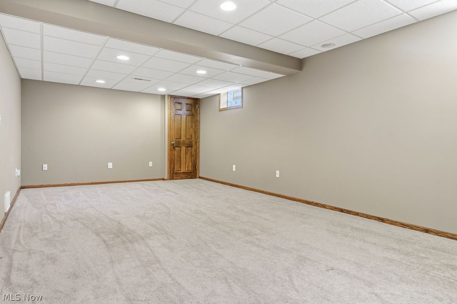 5870 Sky Ridge Avenue NE Louisville OH 44641