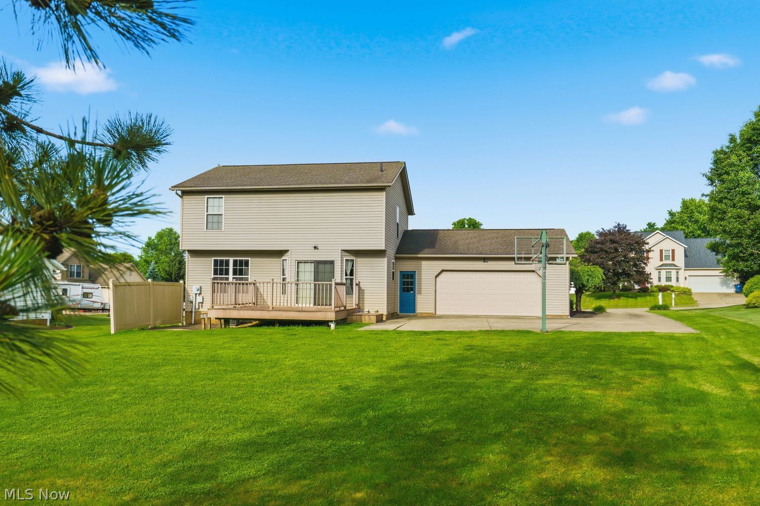 5870 Sky Ridge Avenue NE Louisville OH 44641