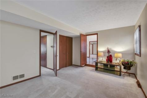 4397 Prestwick Crossing Westlake OH 44145