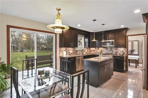 4397 Prestwick Crossing Westlake OH 44145