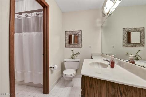 4397 Prestwick Crossing Westlake OH 44145