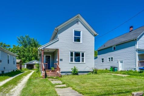 36 21st Street NW Barberton OH 44203