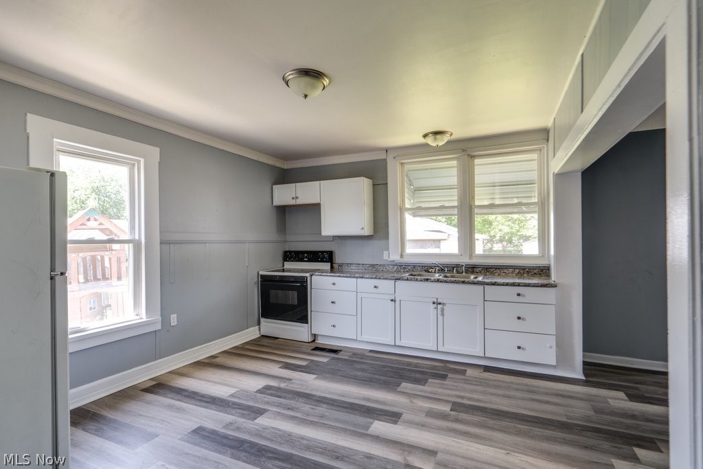 36 21st Street NW Barberton OH 44203
