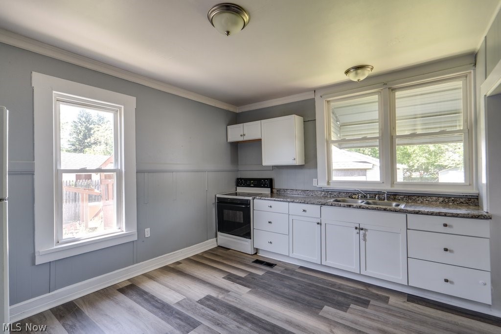 36 21st Street NW Barberton OH 44203