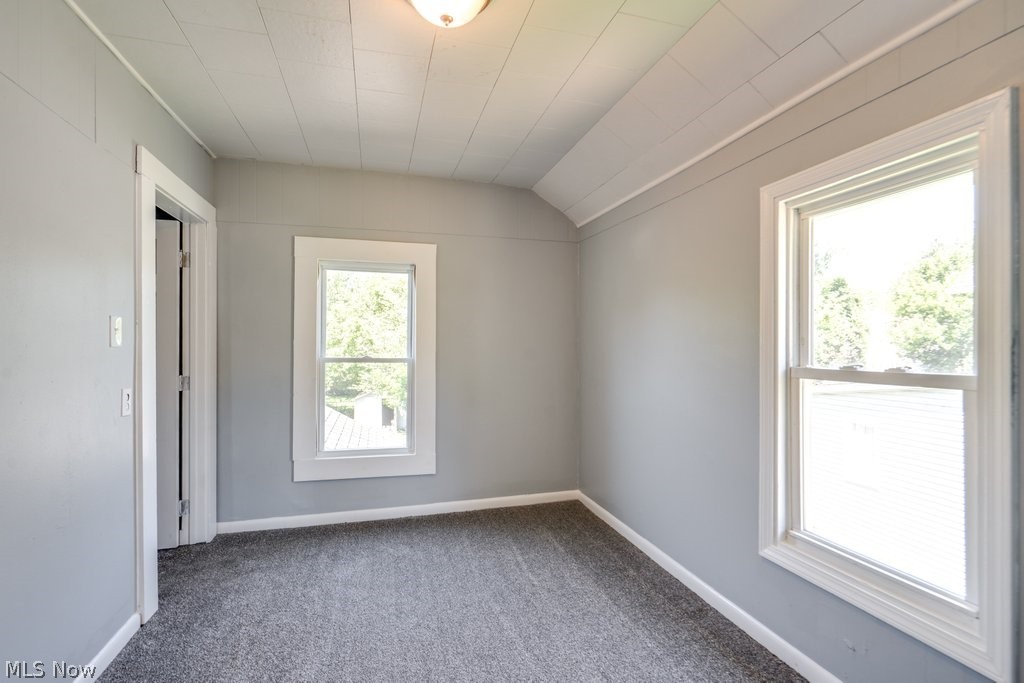 36 21st Street NW Barberton OH 44203