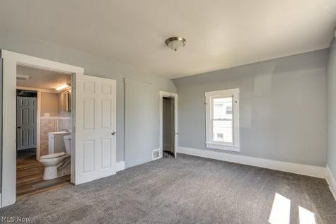 36 21st Street NW Barberton OH 44203
