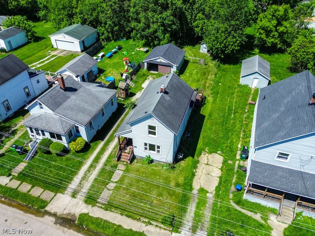 36 21st Street NW Barberton OH 44203