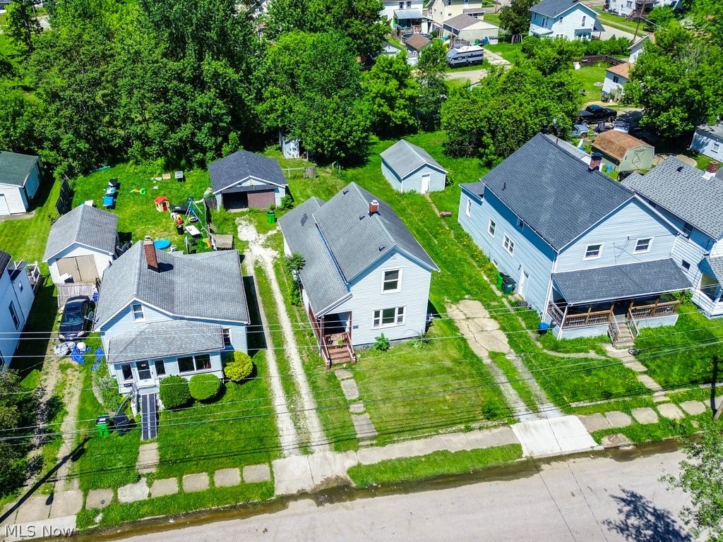 36 21st Street NW Barberton OH 44203