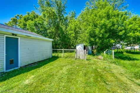 36 21st Street NW Barberton OH 44203