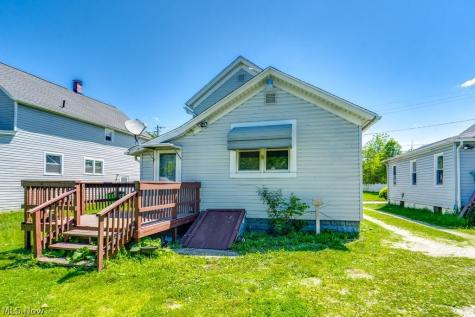 36 21st Street NW Barberton OH 44203