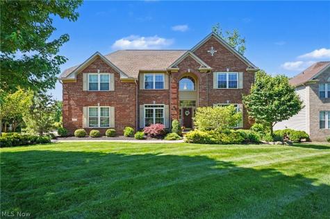 975 W Parkway Boulevard Aurora OH 44202