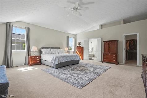 975 W Parkway Boulevard Aurora OH 44202