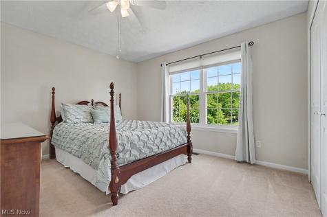 975 W Parkway Boulevard Aurora OH 44202