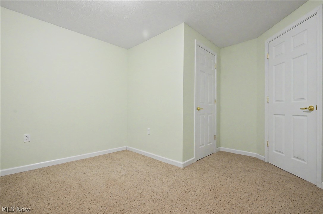 975 W Parkway Boulevard Aurora OH 44202