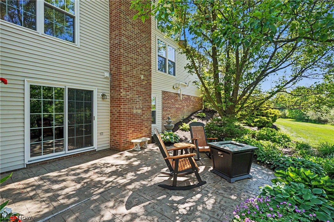 975 W Parkway Boulevard Aurora OH 44202