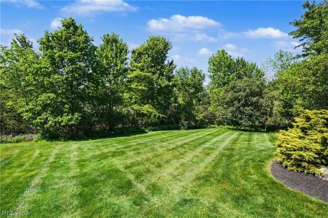 975 W Parkway Boulevard Aurora OH 44202