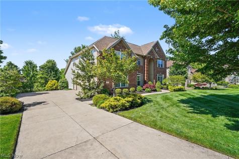 975 W Parkway Boulevard Aurora OH 44202