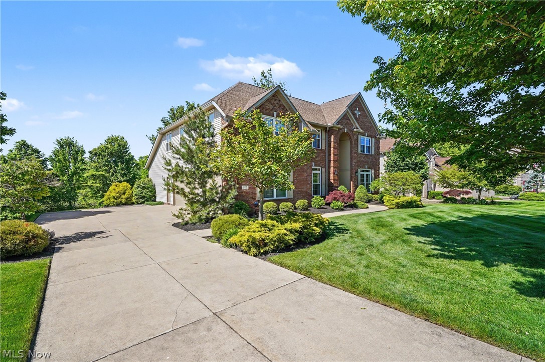 975 W Parkway Boulevard Aurora OH 44202