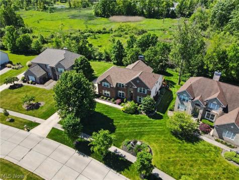 975 W Parkway Boulevard Aurora OH 44202