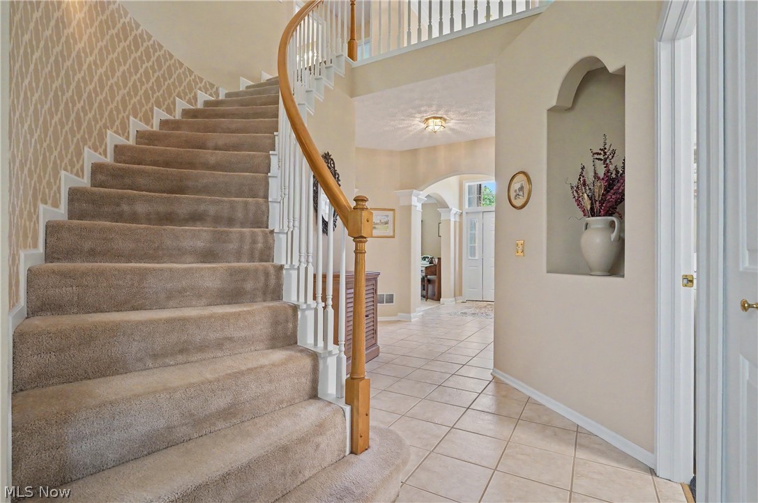 975 W Parkway Boulevard Aurora OH 44202