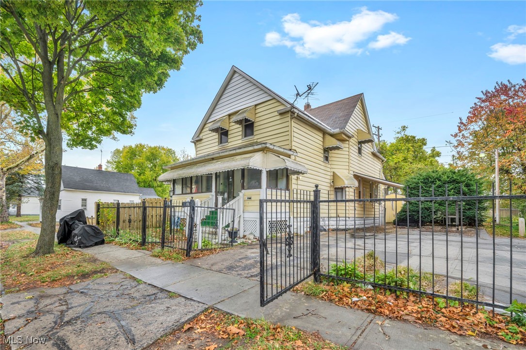 987 E 78th Street Cleveland OH 44103