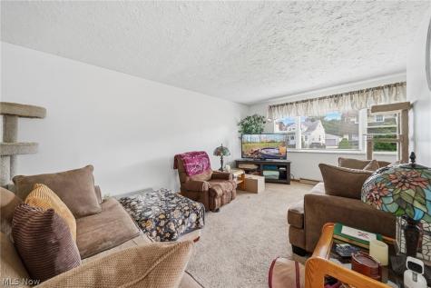 617 Marguerite Avenue Cuyahoga Falls OH 44221