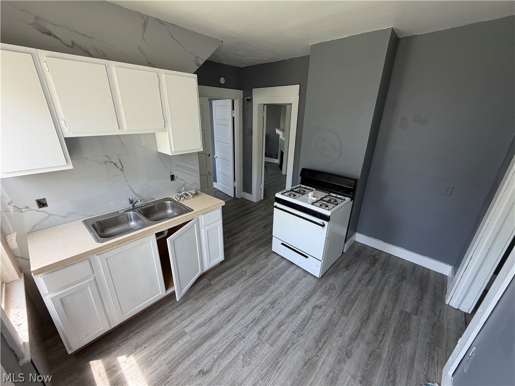 1205 E 111th Street Cleveland OH 44108