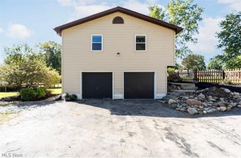 126 Mill Run Drive Youngstown OH 44505
