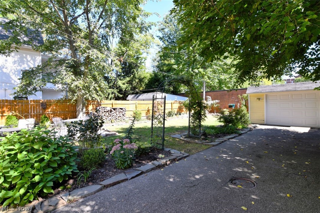 2535 Cheshire Road Shaker Heights OH 44120