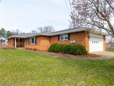 330 Wynncrest Drive Marietta OH 45750