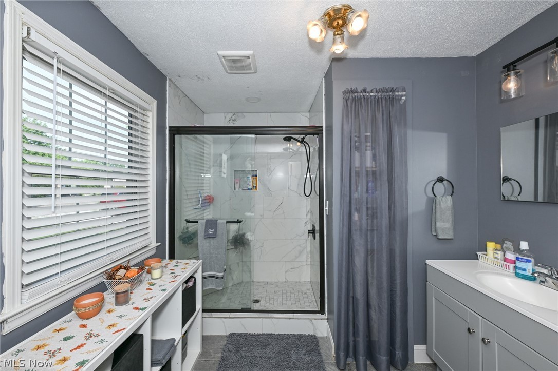 3277 Mayfair Road Akron OH 44312