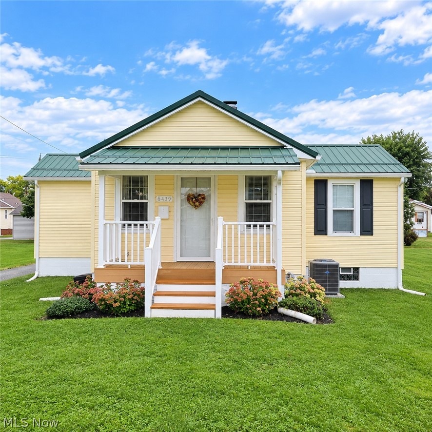 603 Oxford Avenue Newcomerstown OH 43832