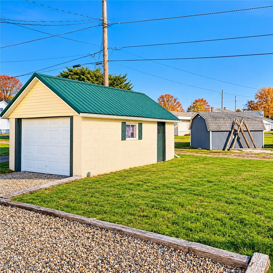 603 Oxford Avenue Newcomerstown OH 43832