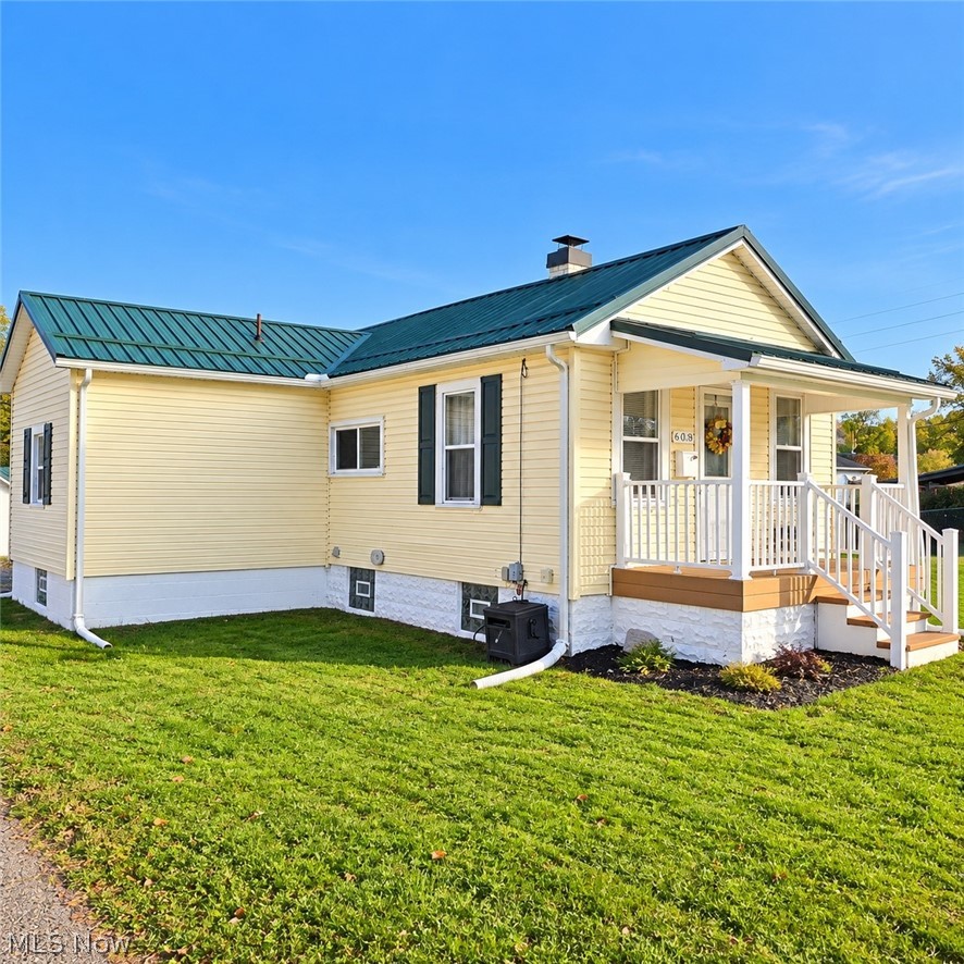 603 Oxford Avenue Newcomerstown OH 43832