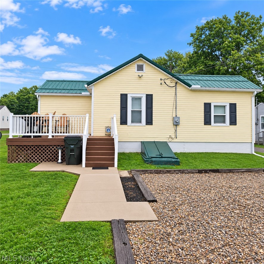 603 Oxford Avenue Newcomerstown OH 43832