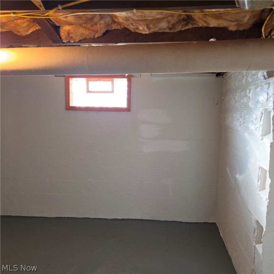 603 Oxford Avenue Newcomerstown OH 43832
