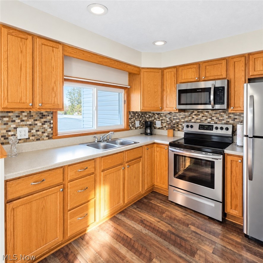 603 Oxford Avenue Newcomerstown OH 43832