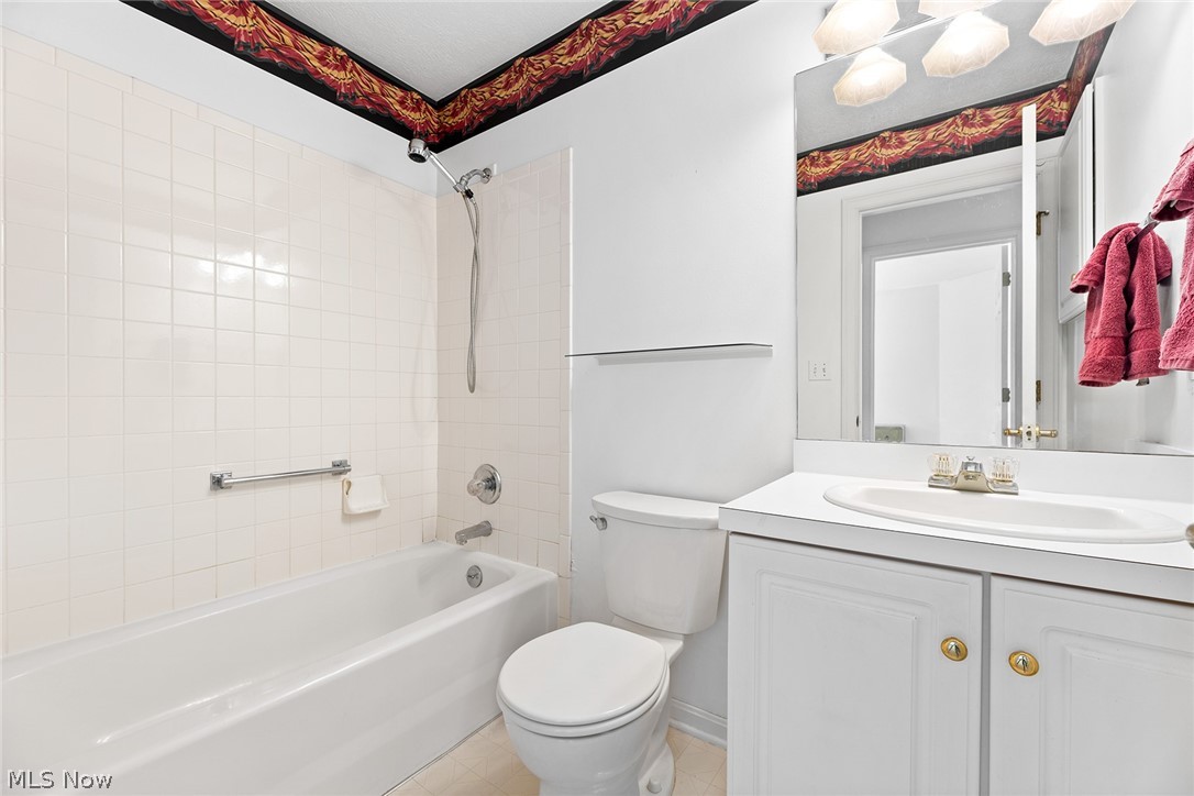 447 Armante Court Akron OH 44313