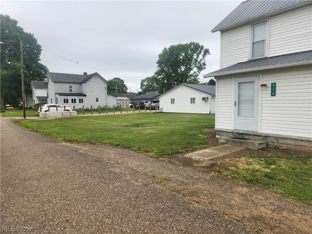 716 Adams Street Conesville OH 43811