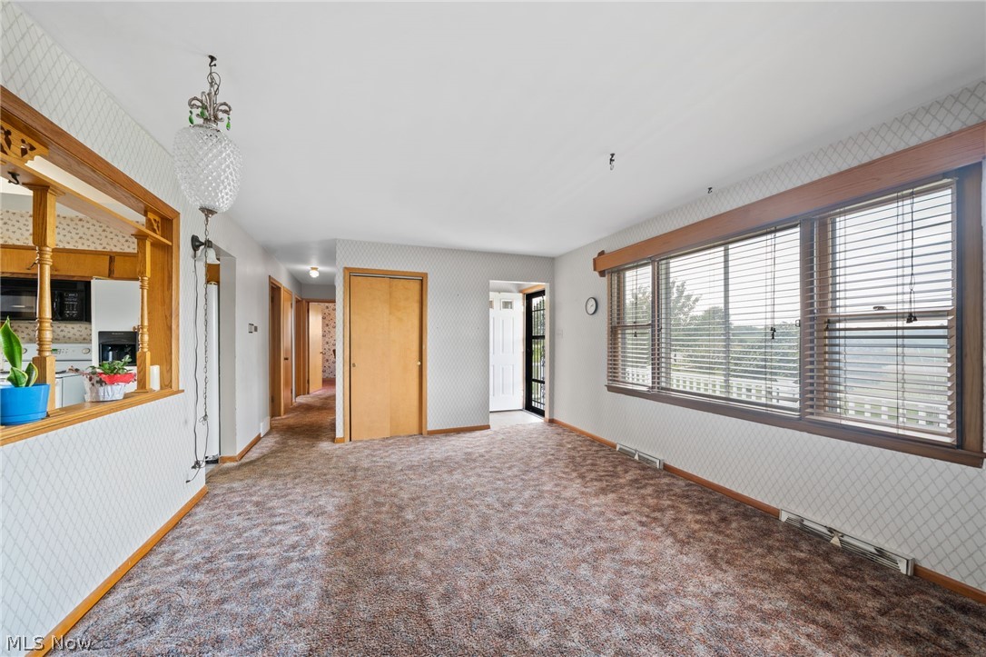 6990 Edison Street NE Hartville OH 44632