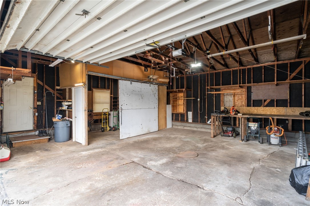 6990 Edison Street NE Hartville OH 44632