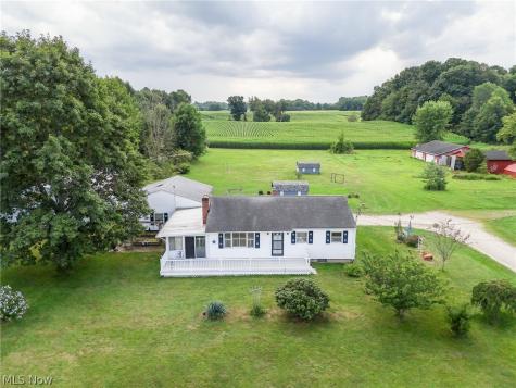 6990 Edison Street NE Hartville OH 44632
