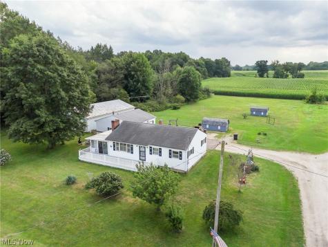 6990 Edison Street NE Hartville OH 44632