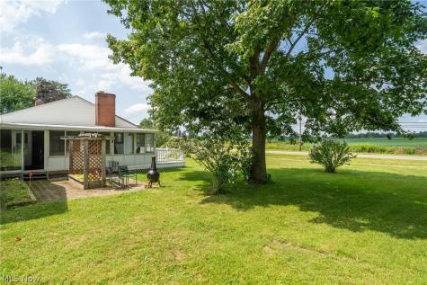 6990 Edison Street NE Hartville OH 44632