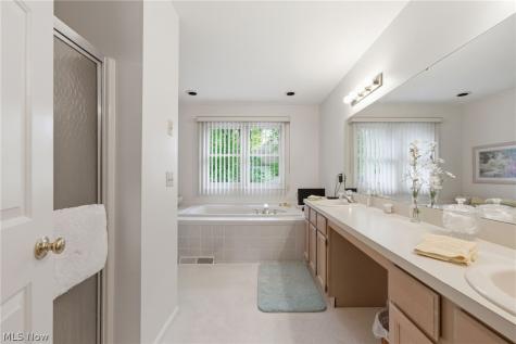 359 Williamsburg Drive Avon Lake OH 44012