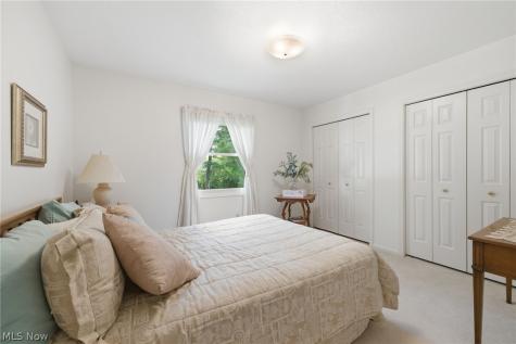 359 Williamsburg Drive Avon Lake OH 44012