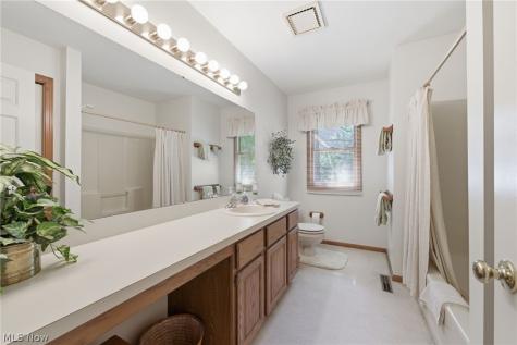 359 Williamsburg Drive Avon Lake OH 44012