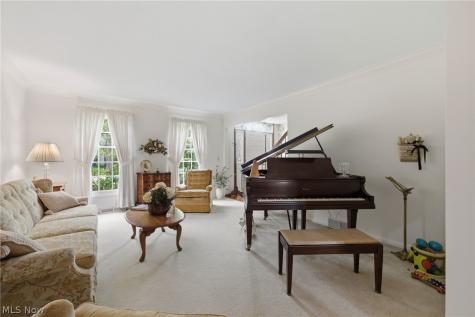 359 Williamsburg Drive Avon Lake OH 44012